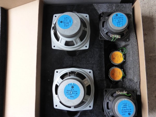 2013-01-01 00.00.00-6z3m speakers 33.jpg