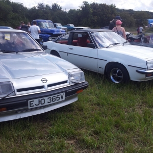 Opel Manta pair