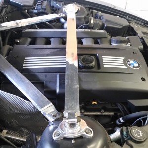 BMW Z4 Cosmo Racing Strut Brace