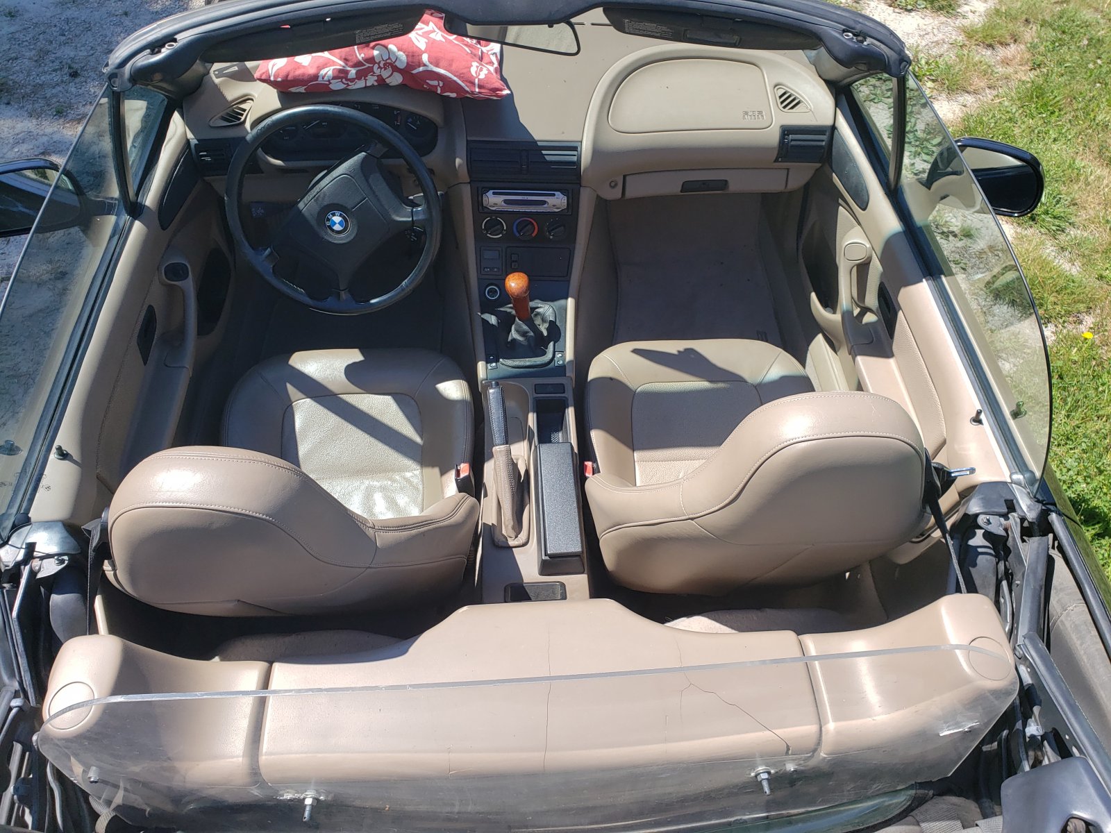 1996 Z3 Black for sale NS, CA interior 2