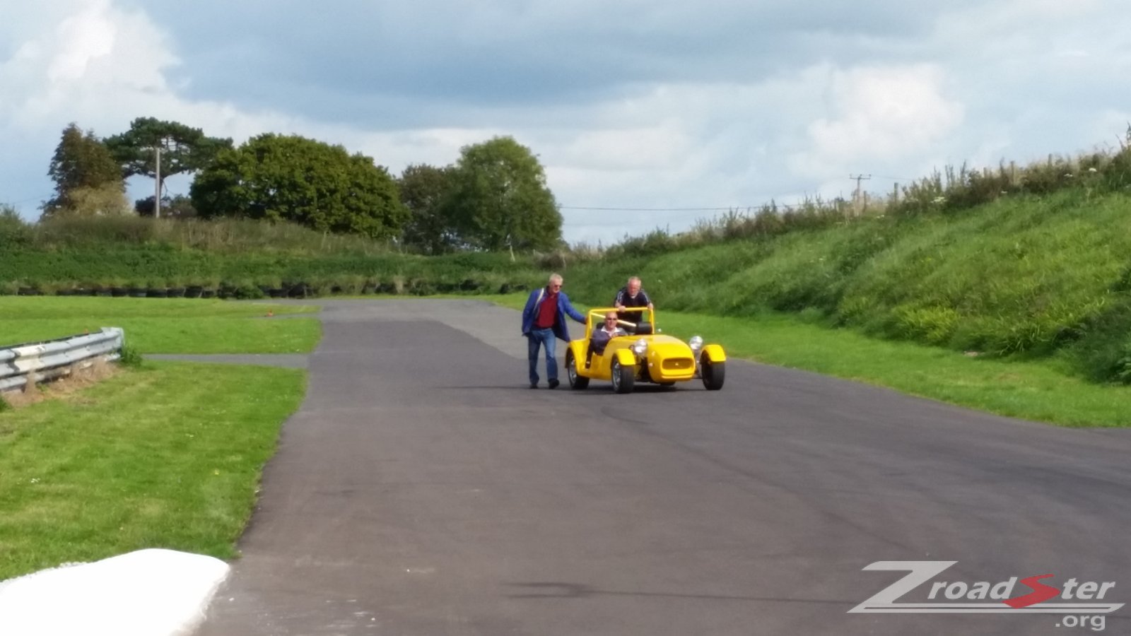 La_vida_diver's Westie kit car shake down